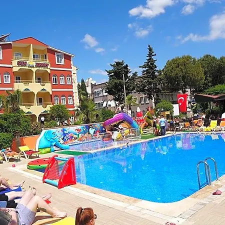 Sun Marmaris 酒店